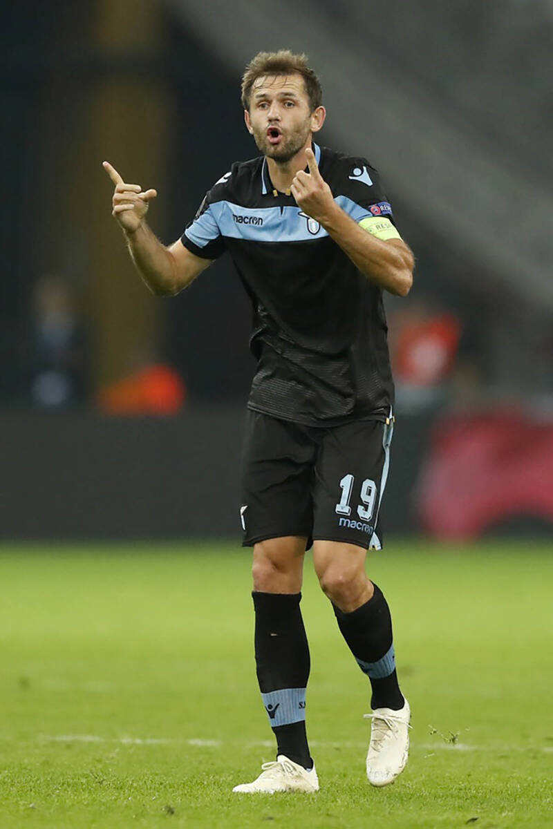 Senad Lulić (5).jpg