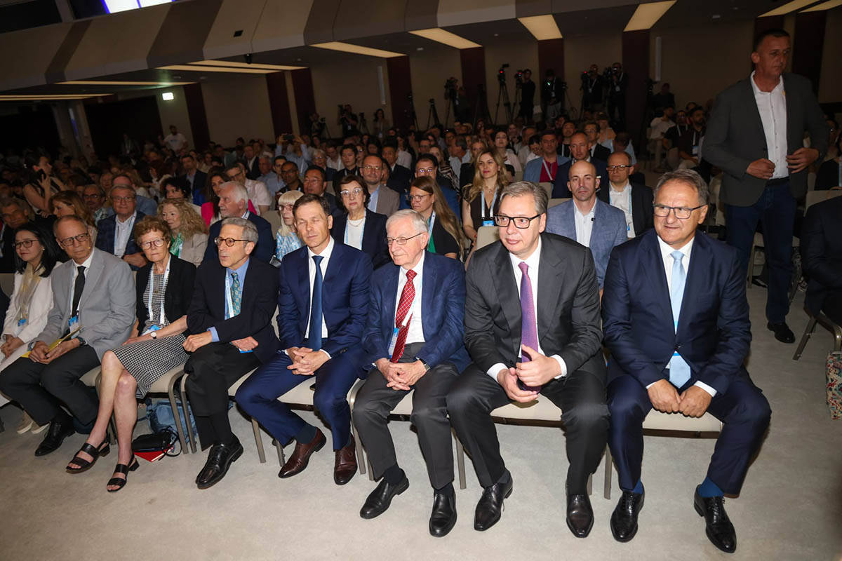 XXI Svetski kongres ekonomista Međunarodne ekonomske asocijacije 2.jpg