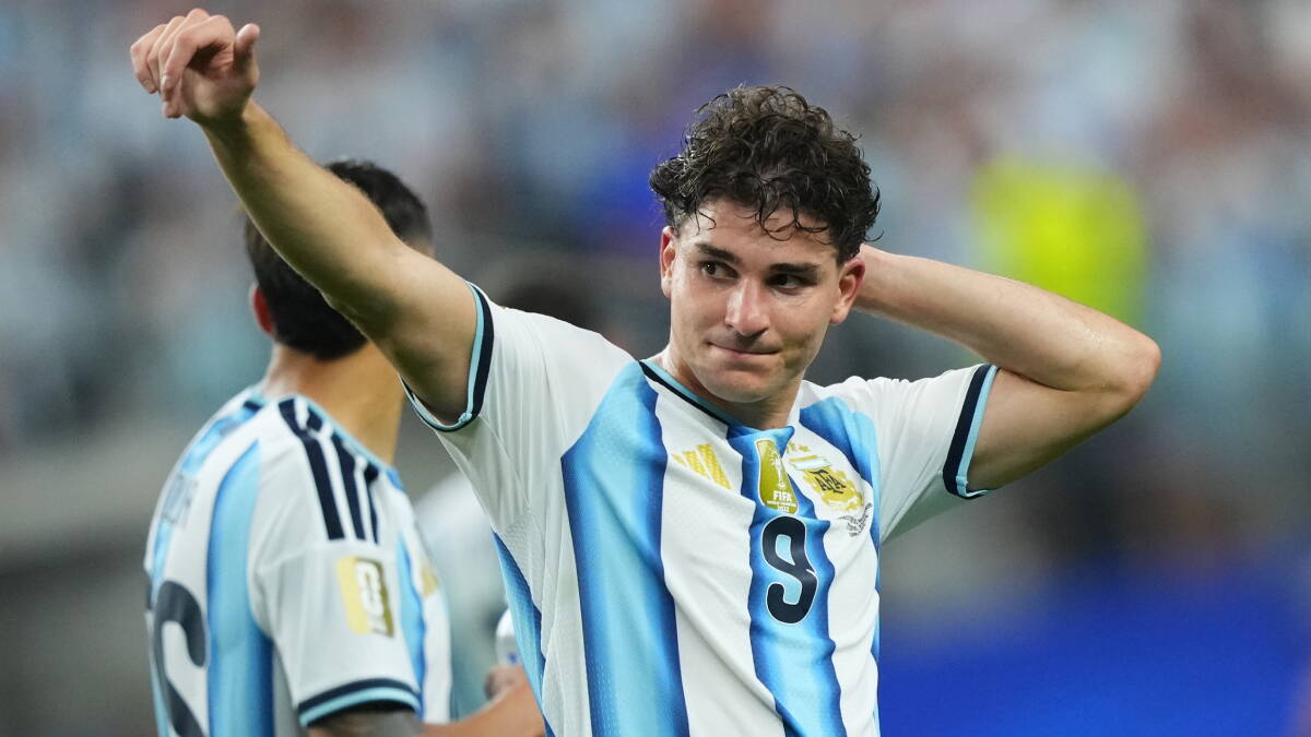 Hulijan Alvarez na utakmici Argentine