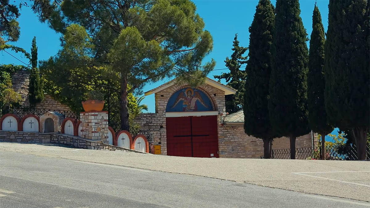 Manastir Arhangela Mihaila (9).jpg