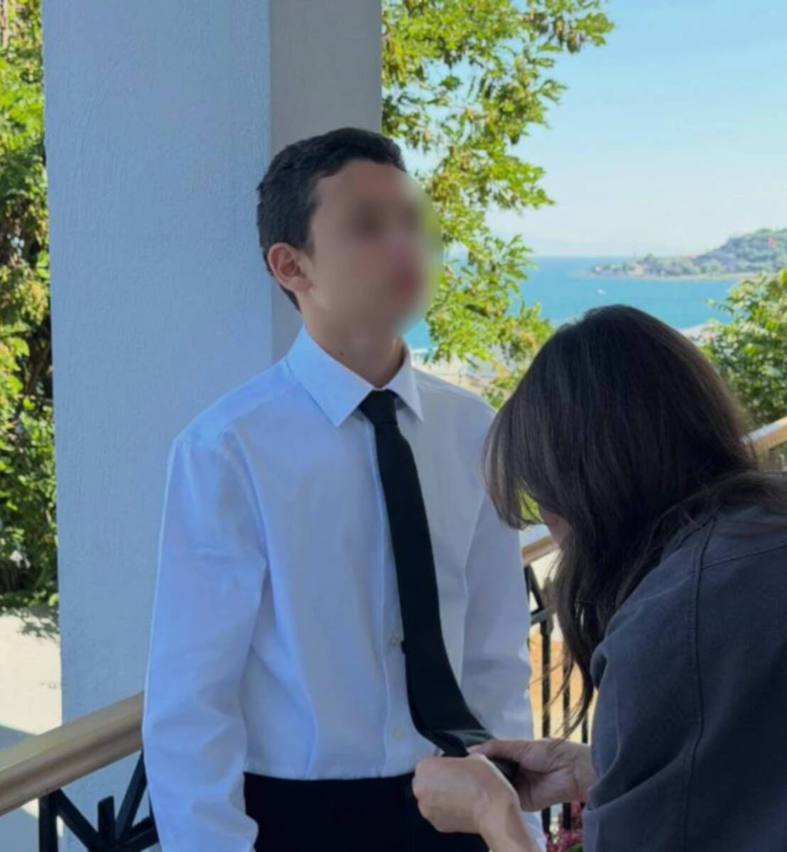 Emina Jahović sin Javuz.jpg