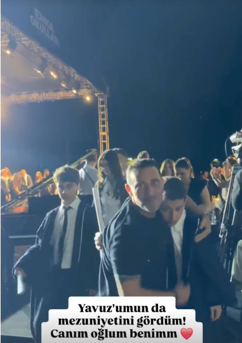 Mustafa Sandal sin Javuz3.jpg