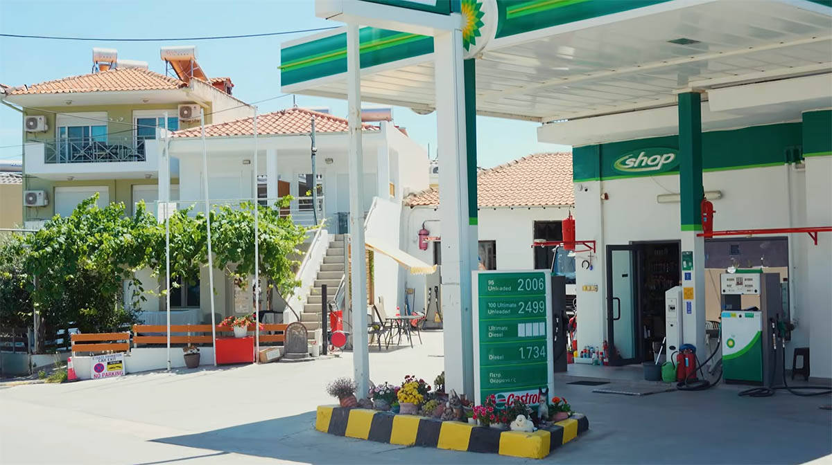 Potos, Tasos (1).jpg