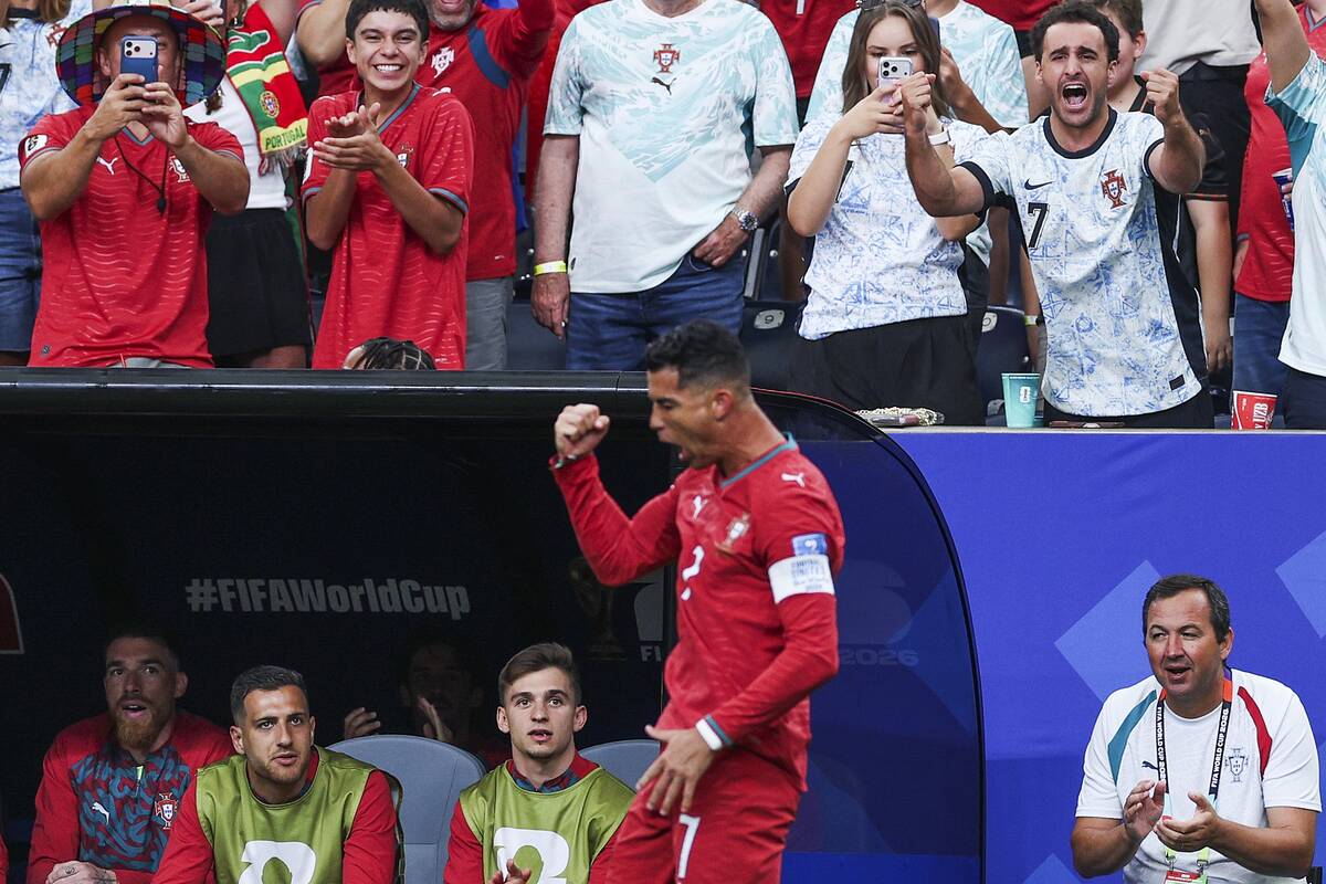 Uzbekistan - Portugal (8).jpg