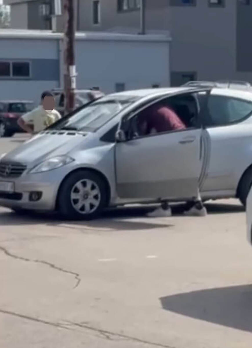 Muškarac uveo dete u auto i udarao ga u Kruševcu (1).jpg