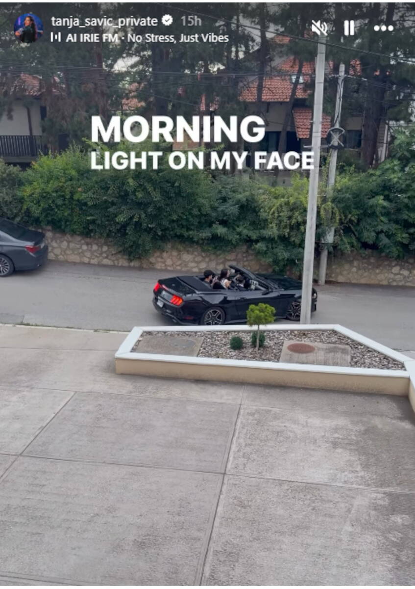 Tanja Savić sin matura auto.jpg
