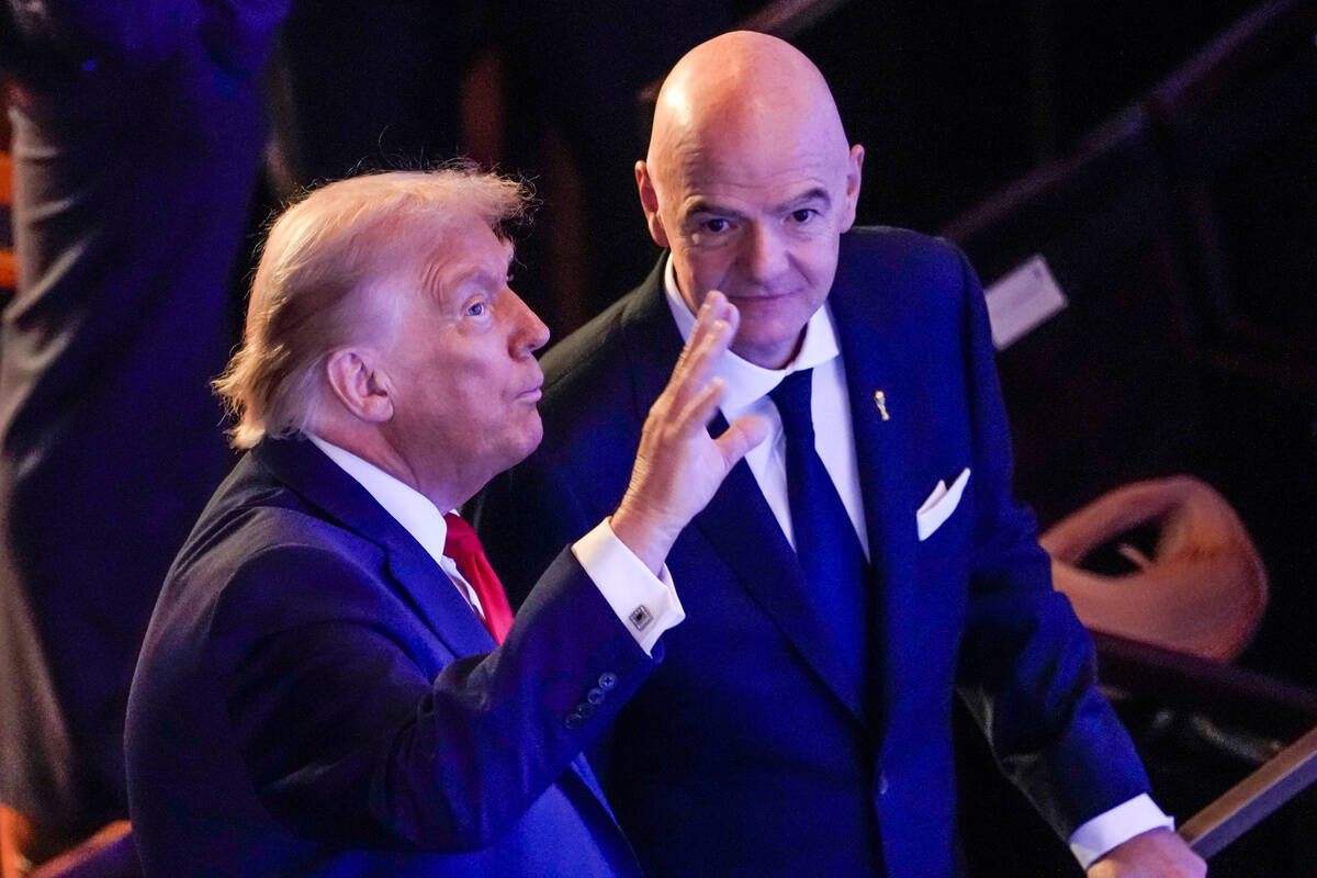 Donald Tramp i Đani Infantino