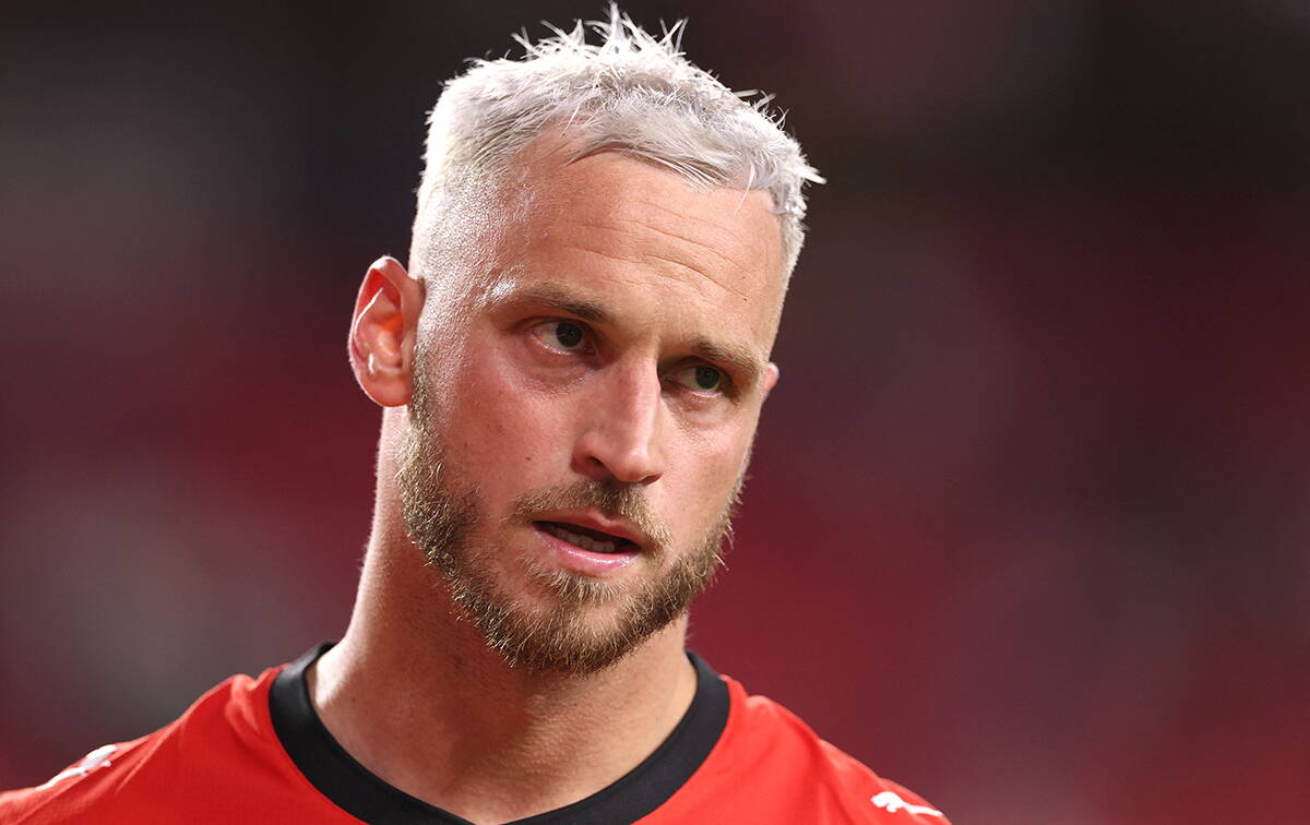 Marko Arnautović u dresu Austrije sa belom kosom.