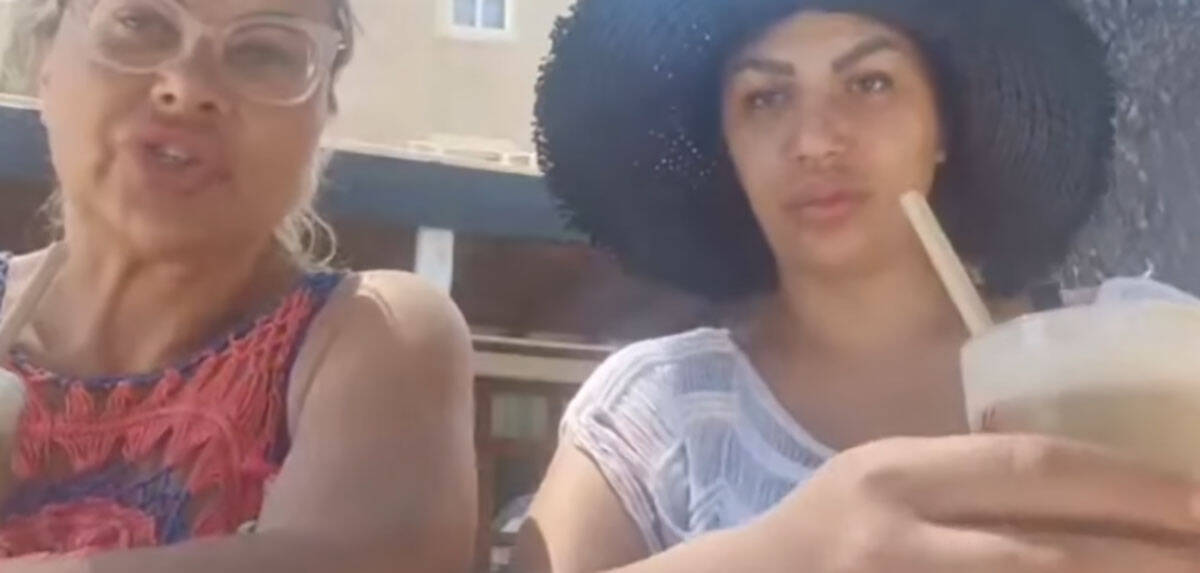 Miljana i Marija Kuć na moru u Hrvatskoj  (5).jpg