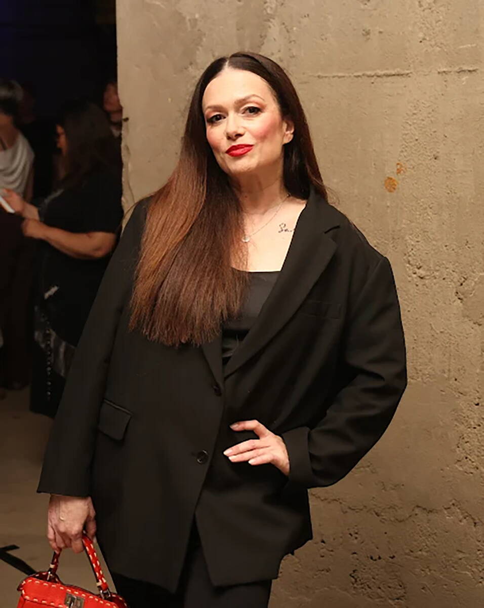 Ivana Peters Tap 011  (5).png