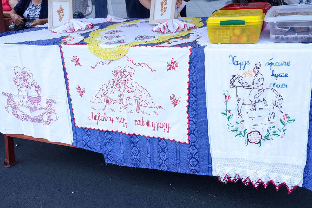 posluženje skup 27. juna (1).jpg