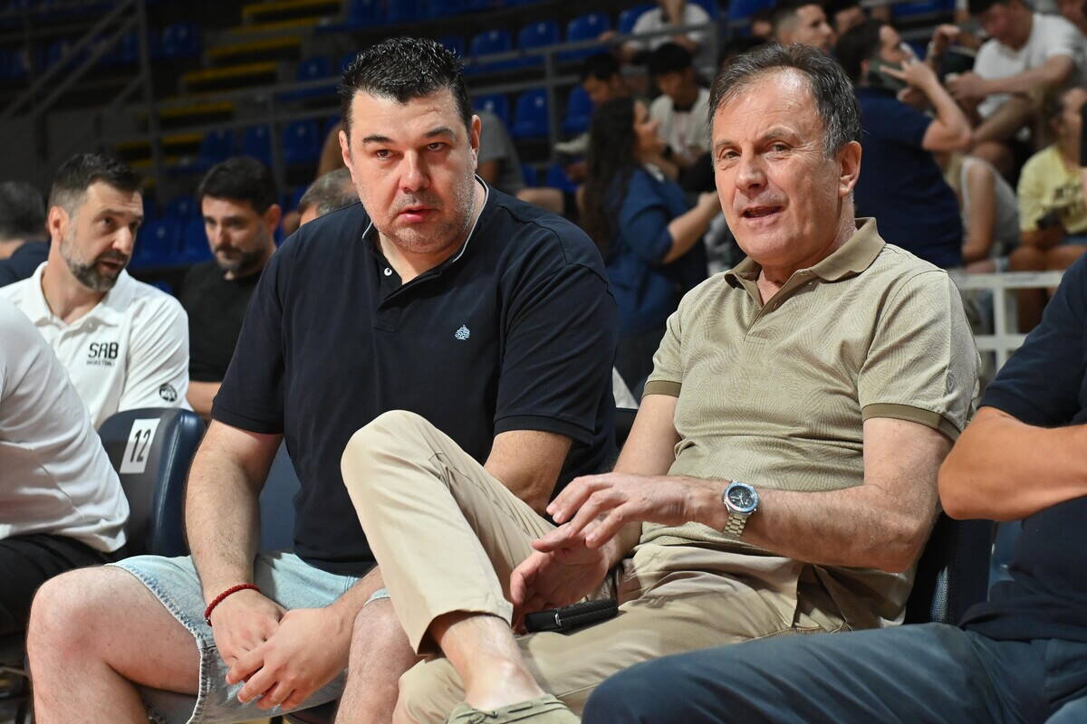 Vlade Androić i Dragan Nikolić na trenerskoj klinici u Beogradu
