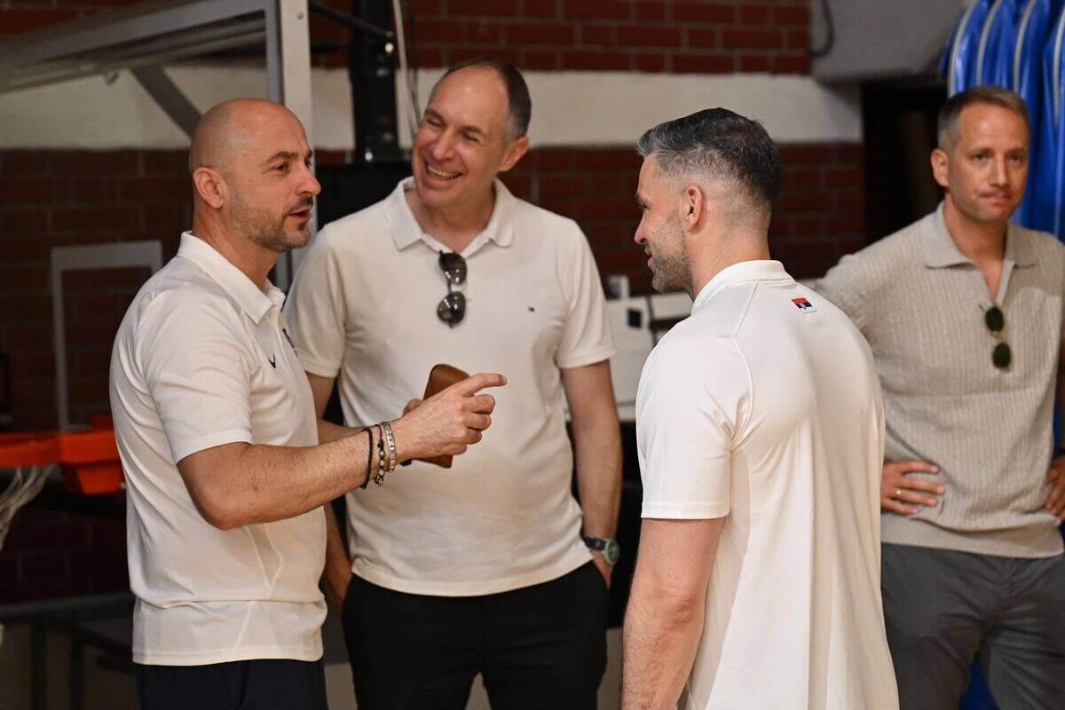 Dušan Alimpijević i Mirko Ocokoljić na trenerskoj klinici Dušan Ivković u Beogradu