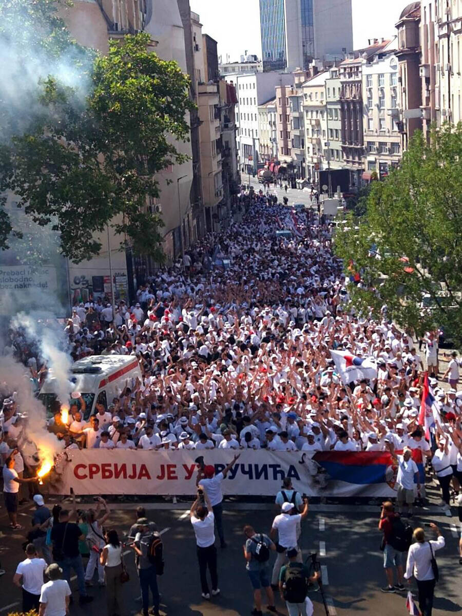 Korteo skup 27. jun 11.jpg