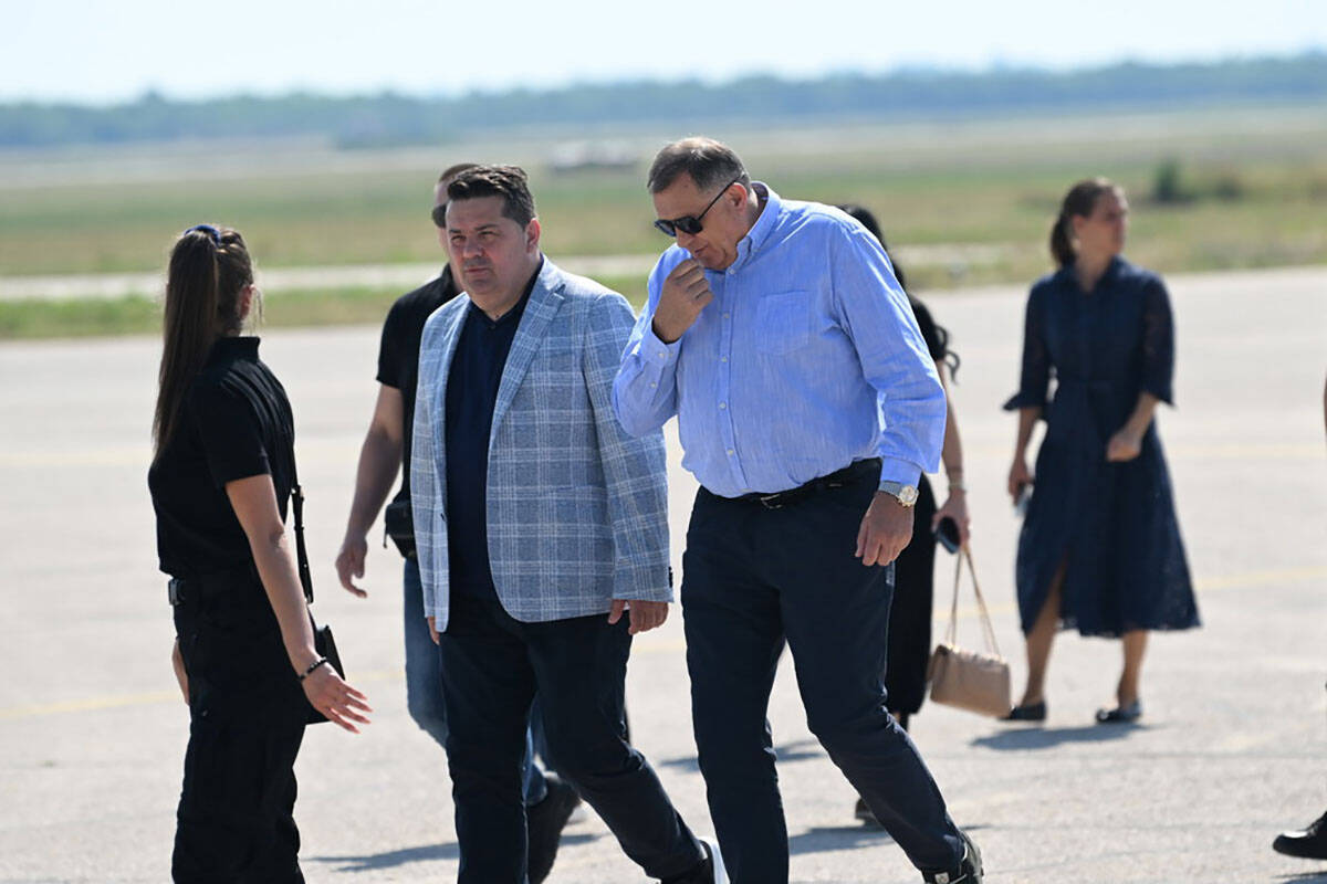 Vučić predstavio novo srpsko oružje (5).jpg