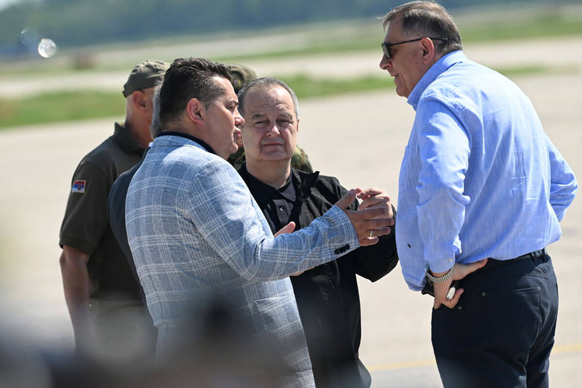 Vučić predstavio novo srpsko oružje (12).jpg