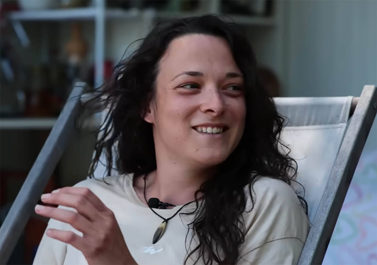 Jovana u prikolici kraj Dunava