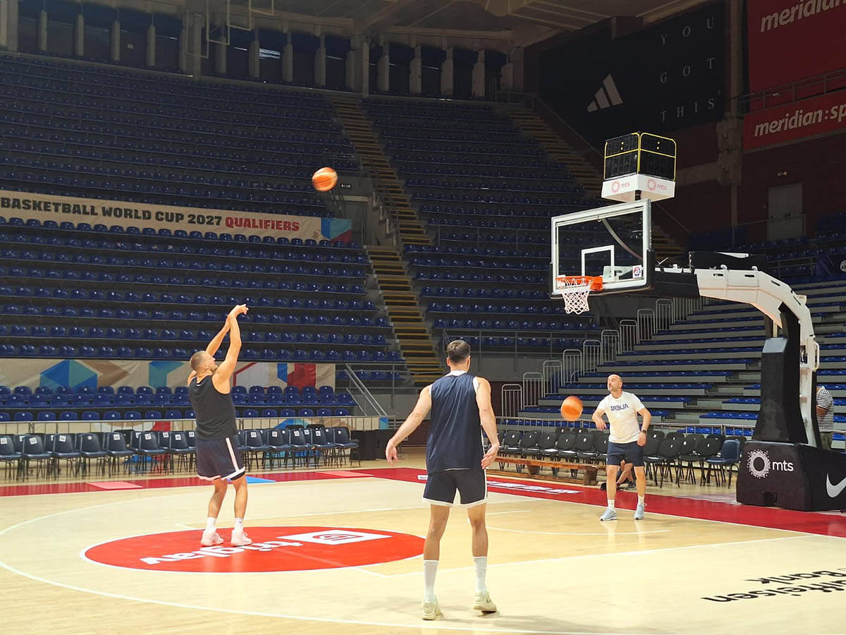 Trening reprezentacije Srbije pred Bosnu (8).jpg