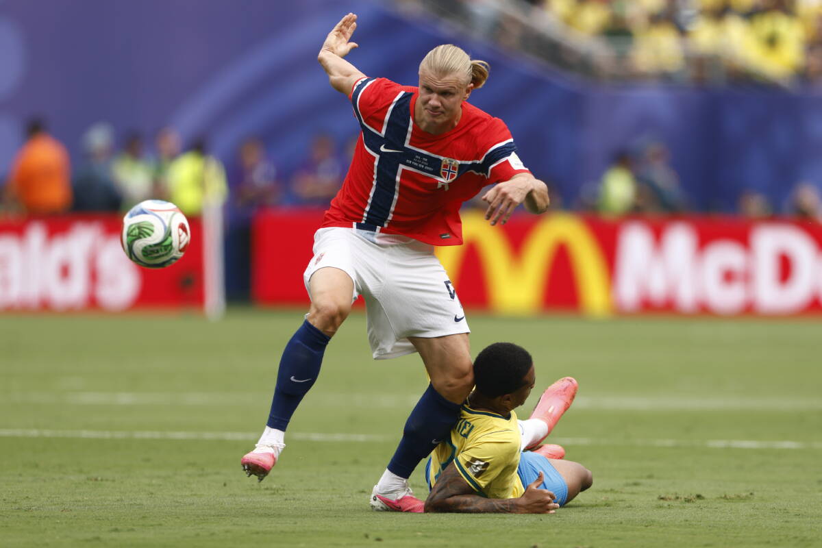 Erling Holand u napadu na utakmici Brazil Norveška na Svetskom prvenstvu 2026