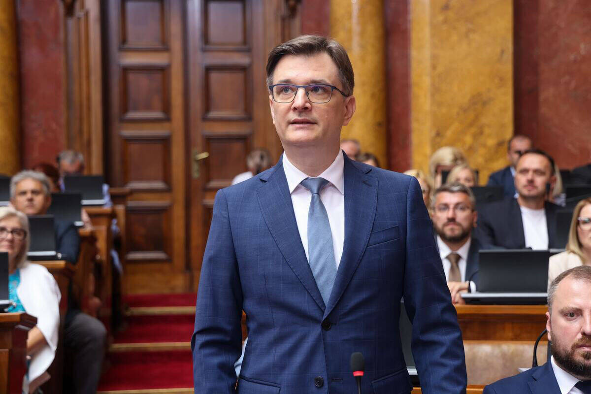 Vanredno zasedanje Skupštine (8).jpg