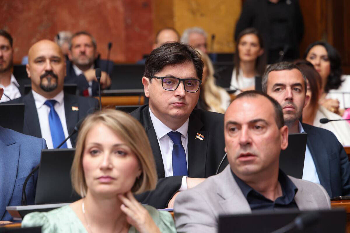 Vanredno zasedanje Skupštine (14).jpg