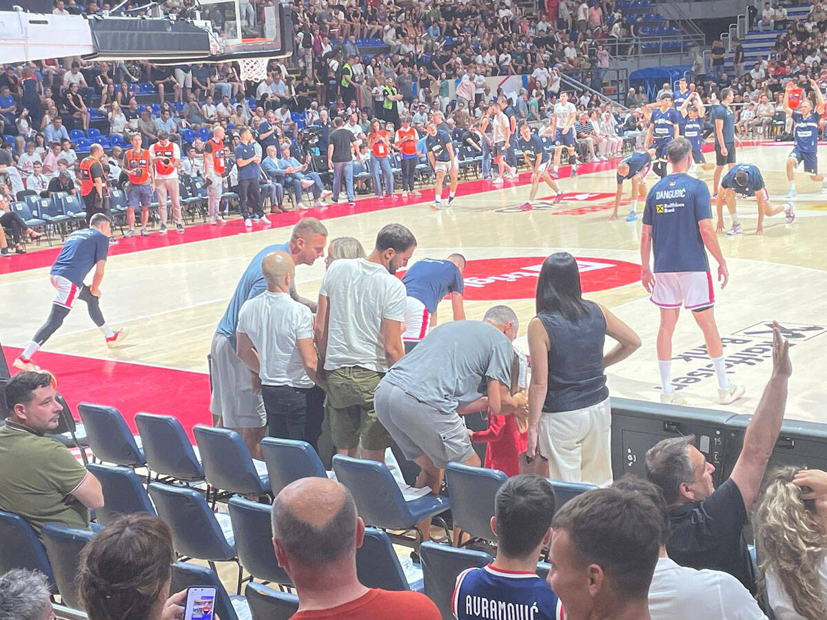 Natalija Jokić sa decom u Pioniru (2).jpg
