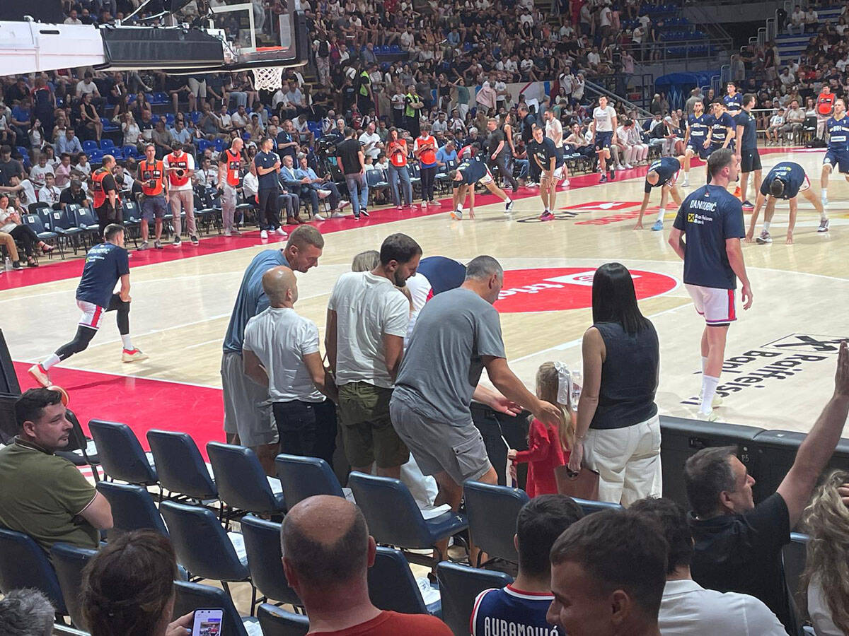 Natalija Jokić sa decom u Pioniru (6).jpg