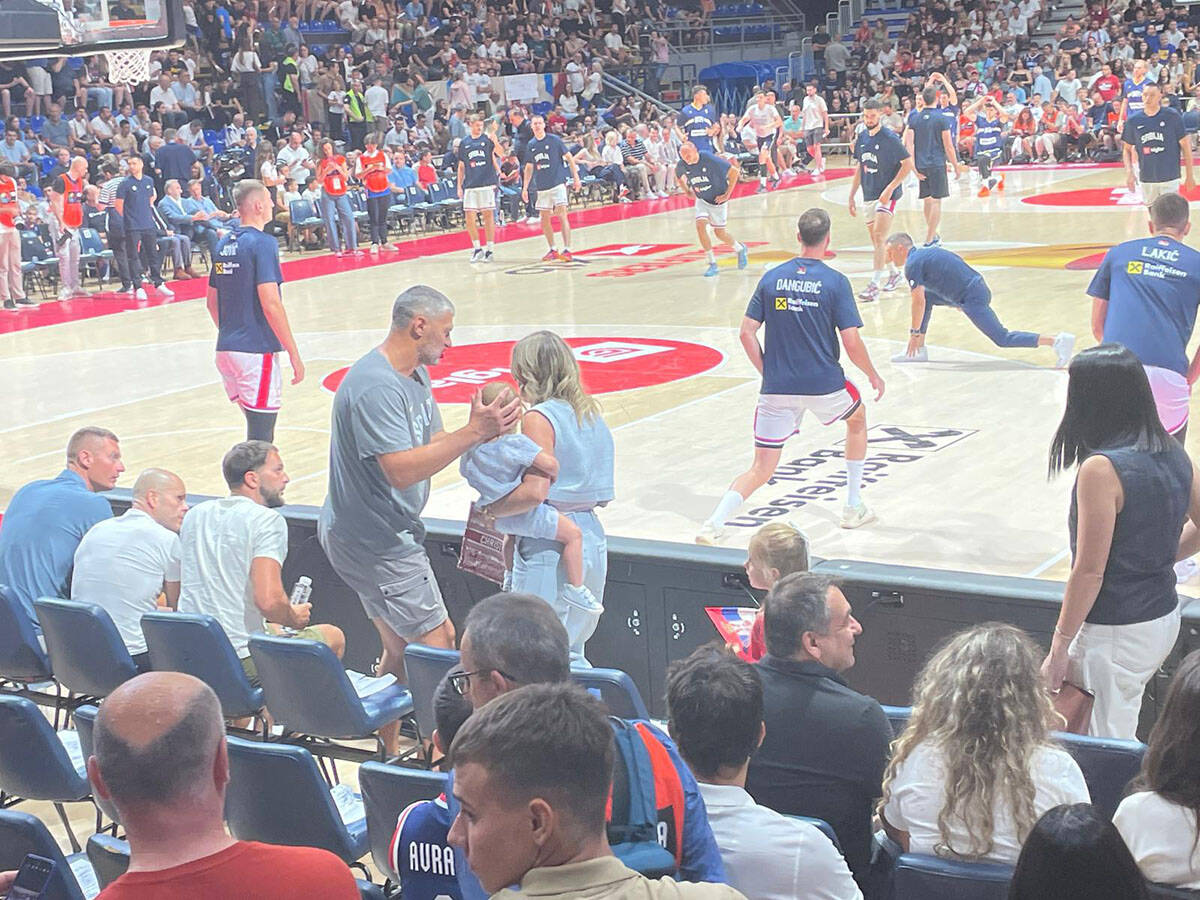 Natalija Jokić sa decom u Pioniru (8).jpg