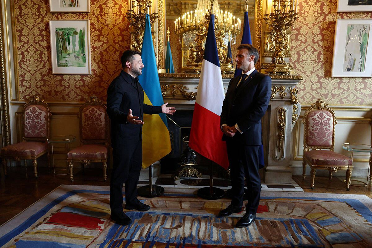 Emanuel Makron i Volodimir Zelenski (1).jpg