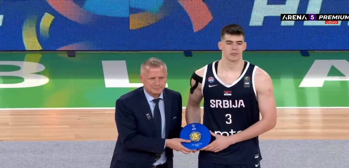 Nikola Džepina utučen posle poraza u finalu (8).jpg