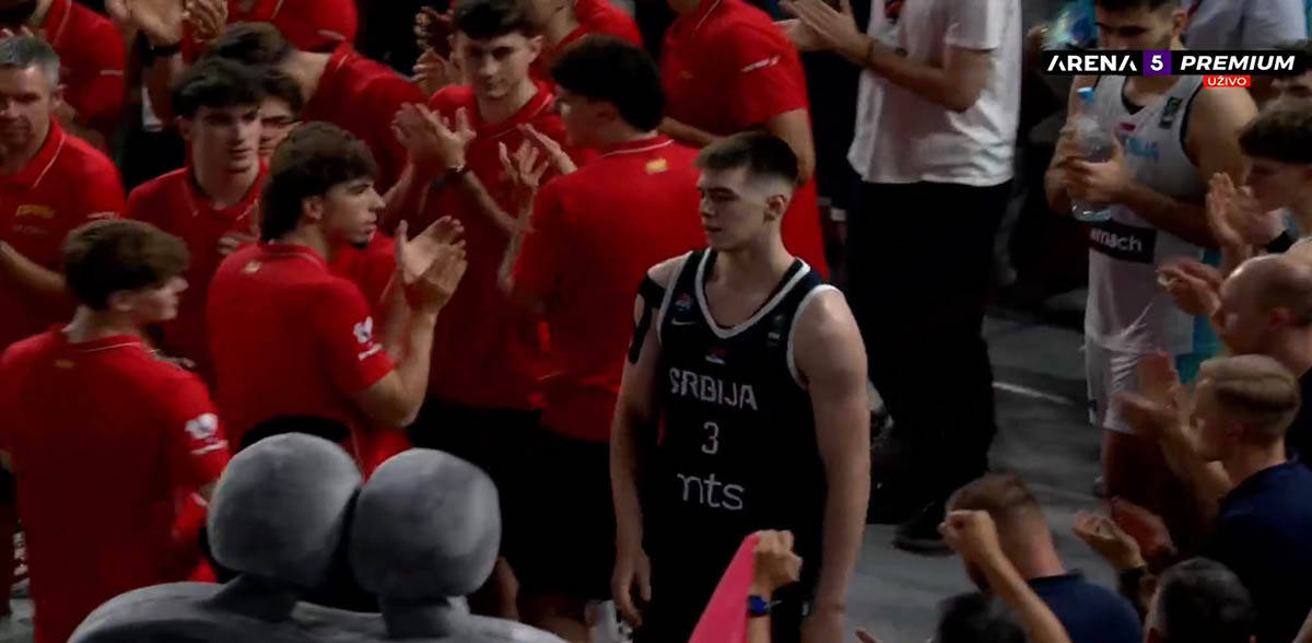 Nikola Džepina utučen posle poraza u finalu (9).jpg