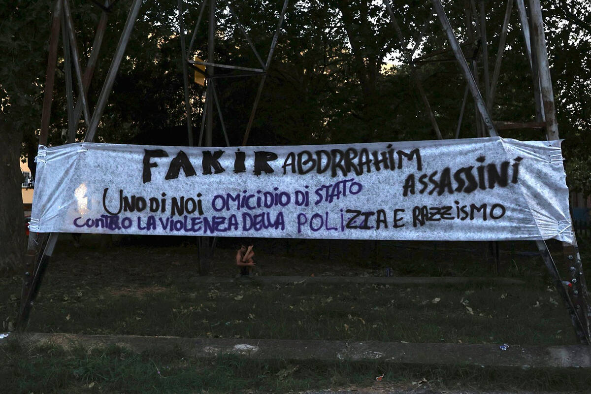 Protesti u Bolonji zbog policijske brutalnosti (2).jpg