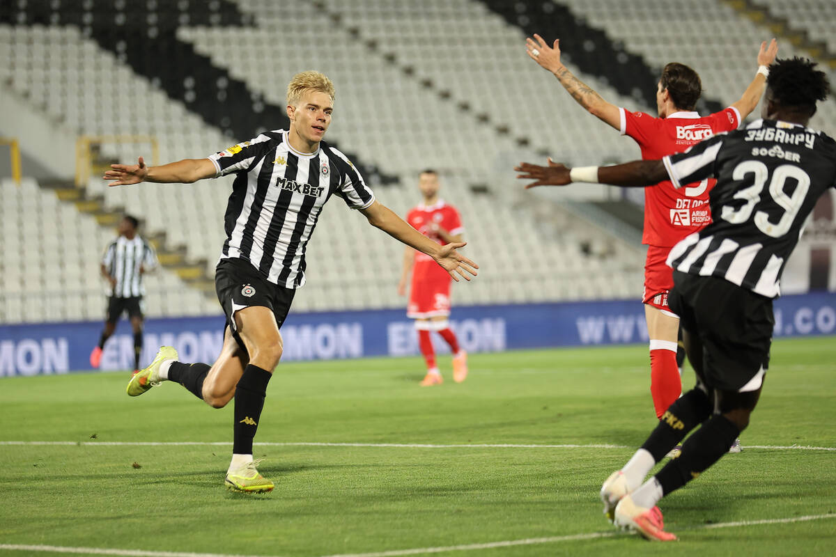 Partizan - Una Štrasen (4).jpg