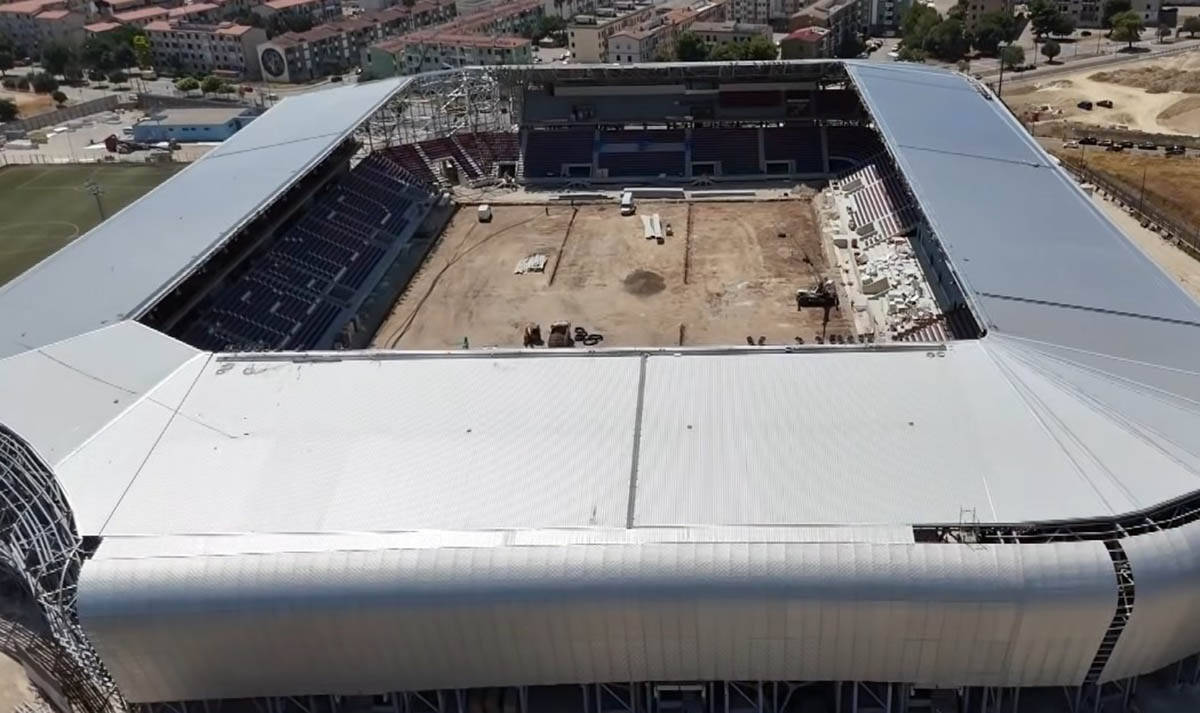stadion Taranto (1).jpg