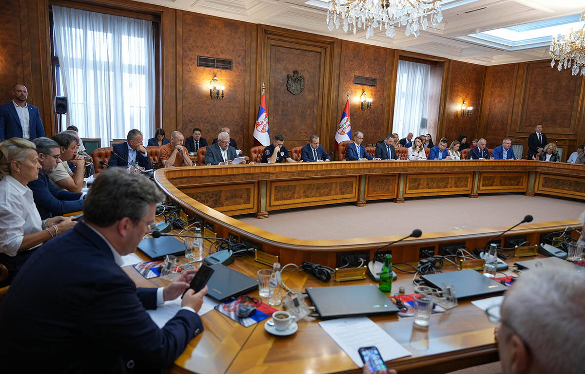Sednica štaba za vanredne situacije (3).jpg