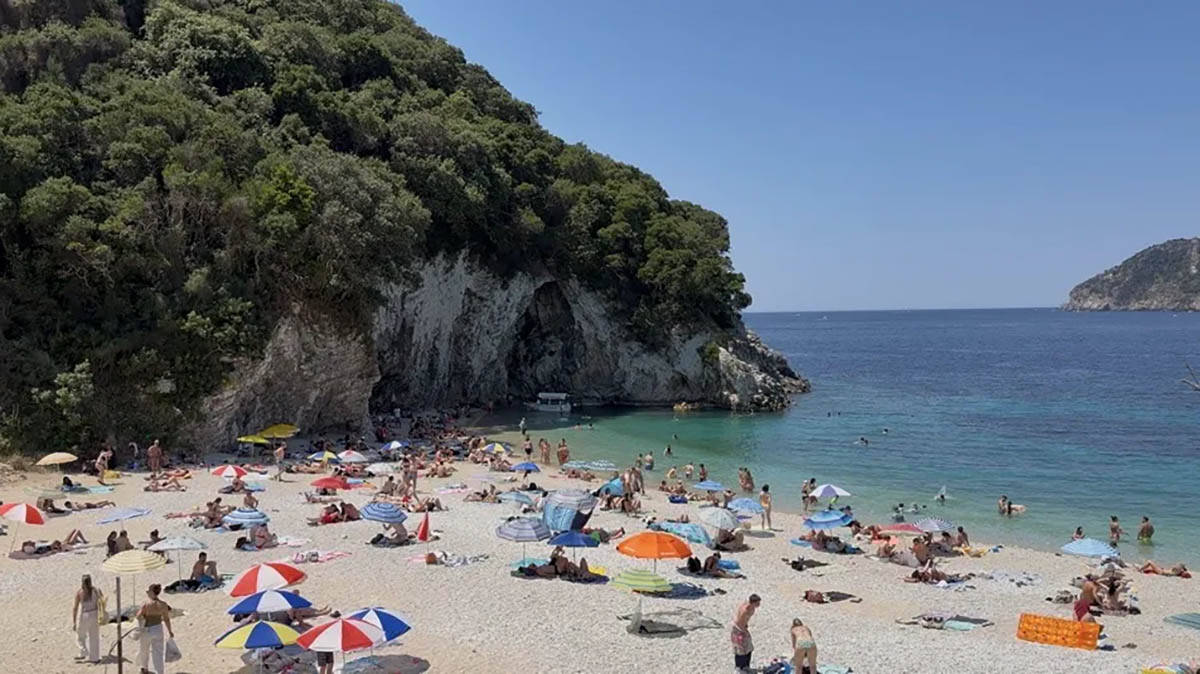 Rovinia beach.jpg