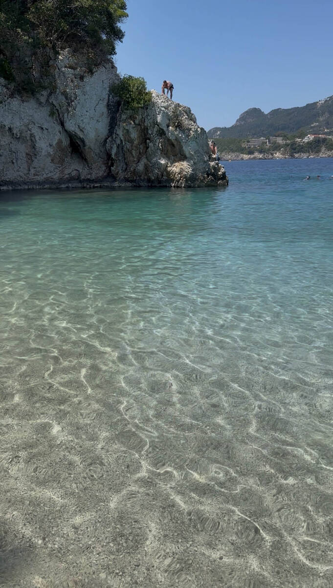Rovinia beach (5).jpg