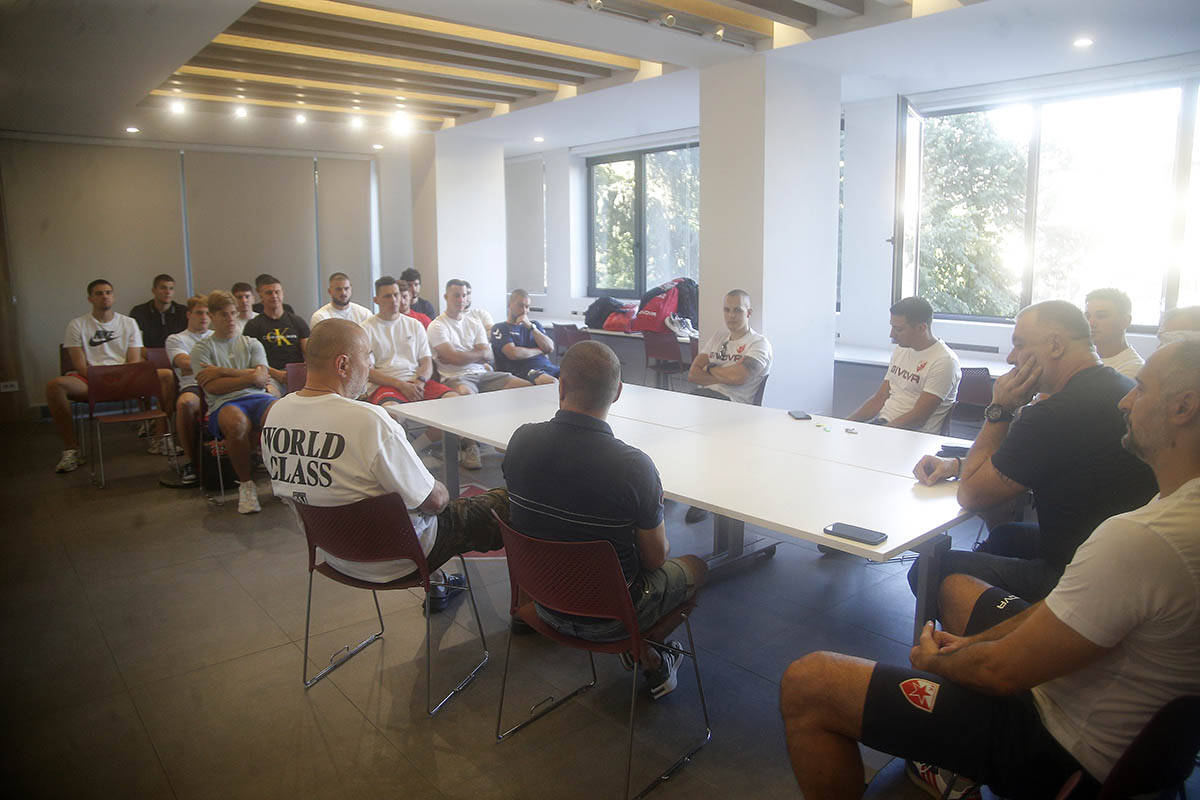 RK Crvena zvezda počela pripreme (7).jpg