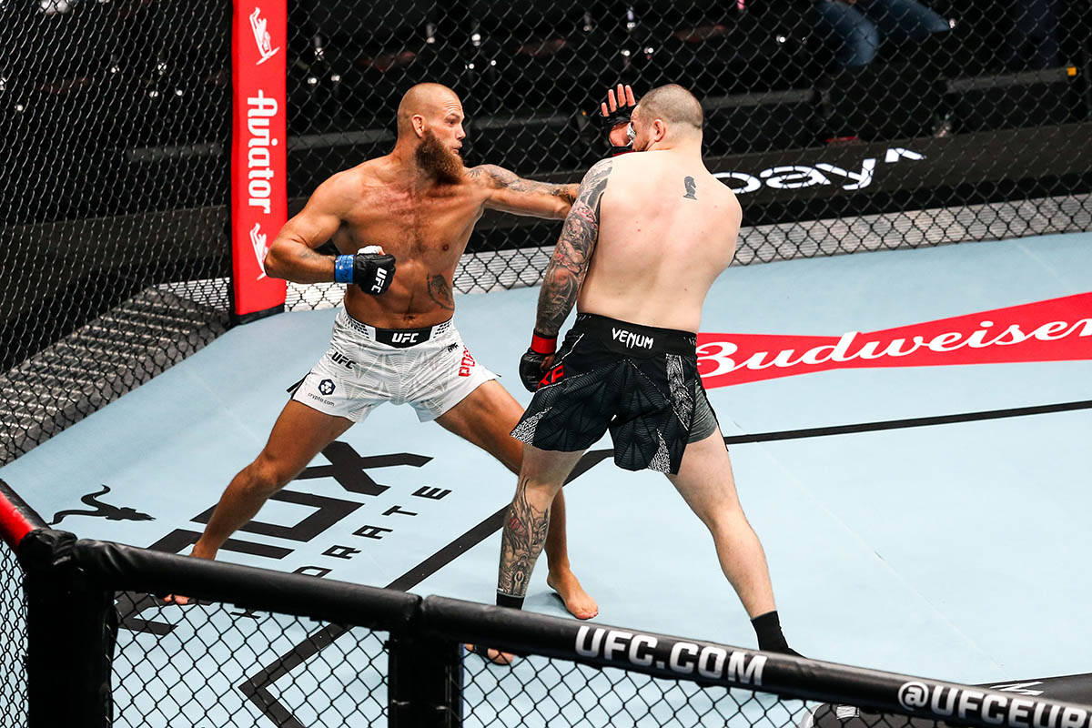 Jovan Leka na UFC Belgrade (10).jpg