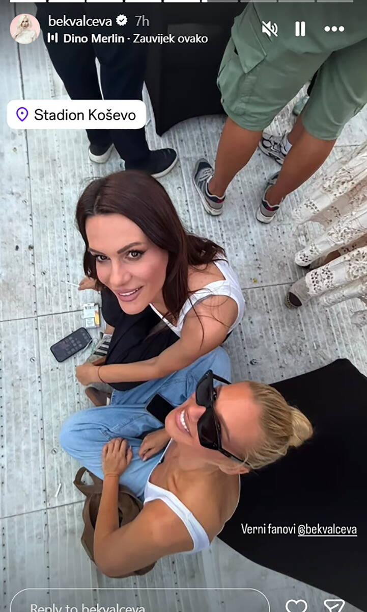 Nataša Bekvalac na koncertu Merlina u Sarajevu (5).png