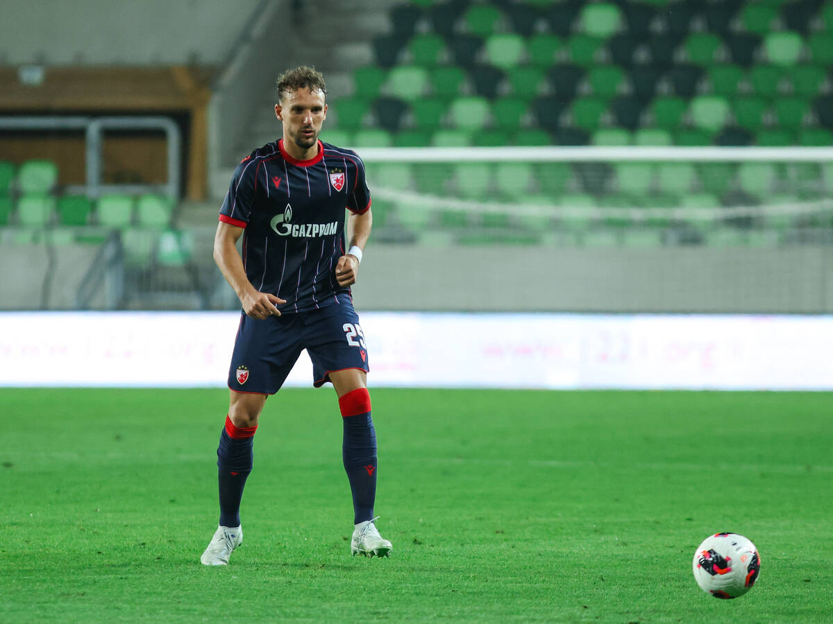 Strahinja Eraković na utakmici Crvena zvezda Hapoel Berševa