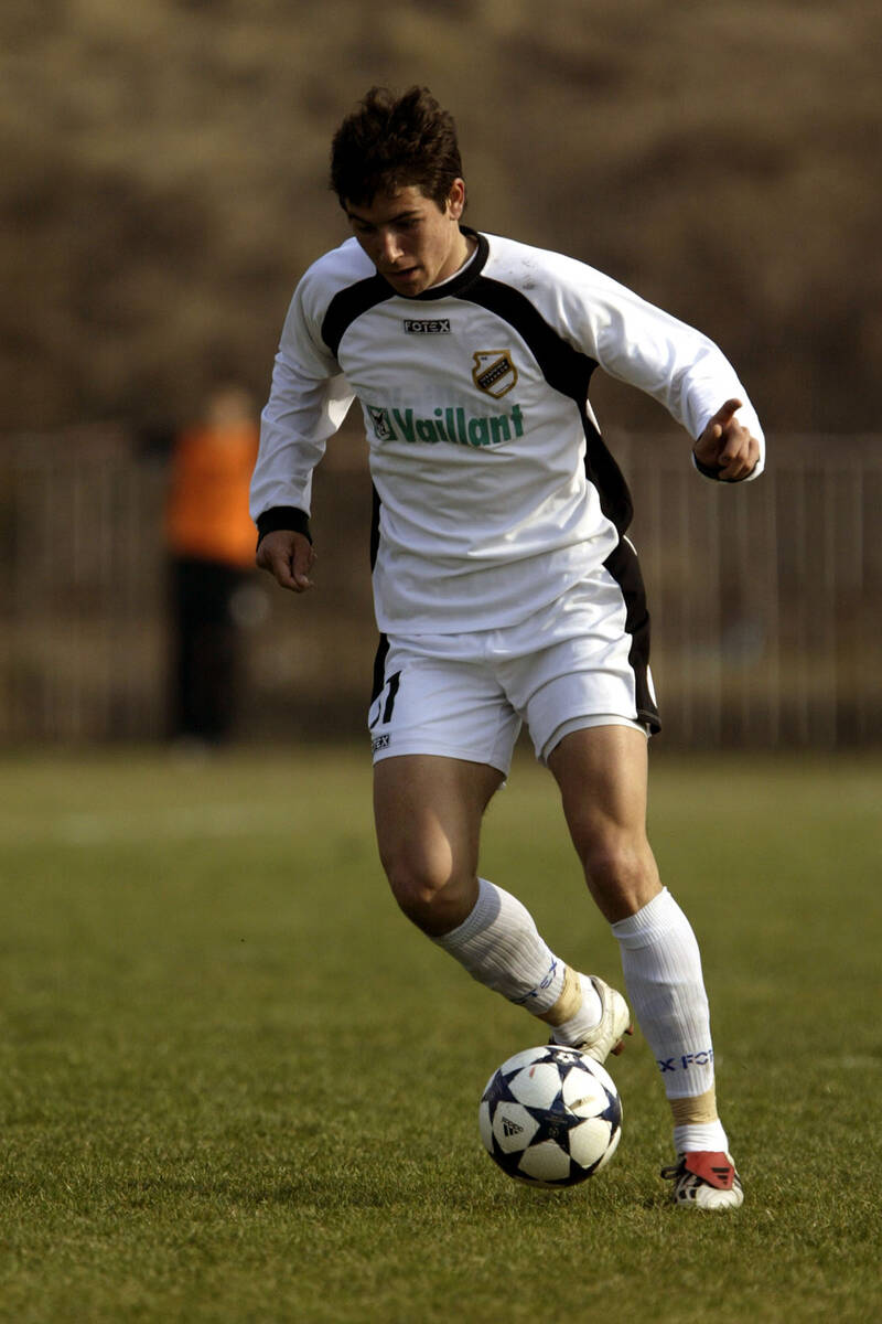 Aleksandar Kolarov u Čukaričkom (6).jpg