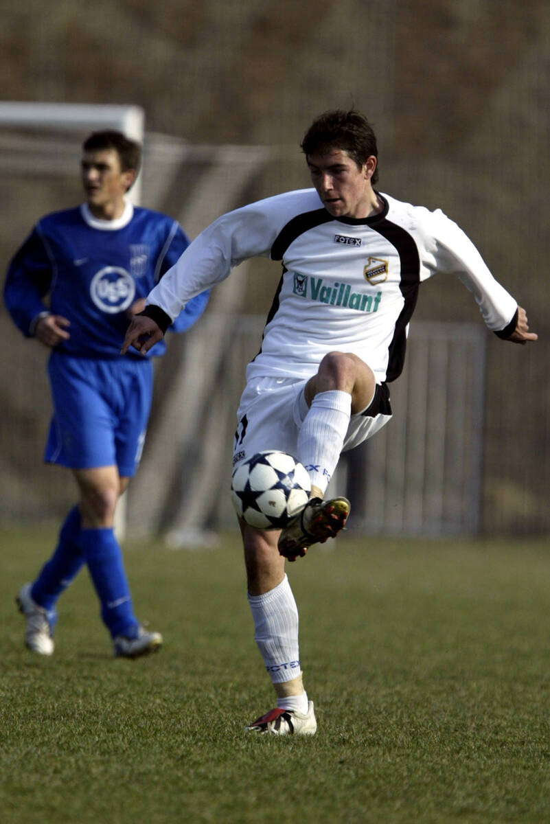 Aleksandar Kolarov u Čukaričkom (7).jpg