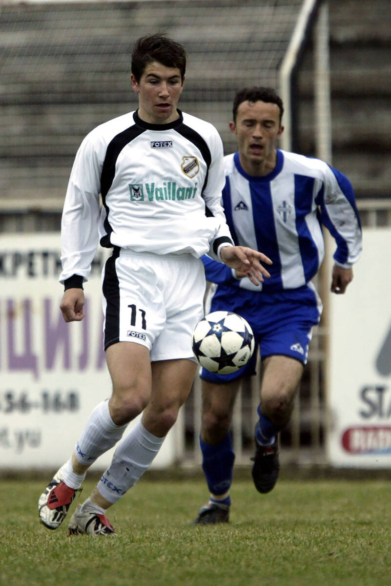 Aleksandar Kolarov u Čukaričkom (8).jpg