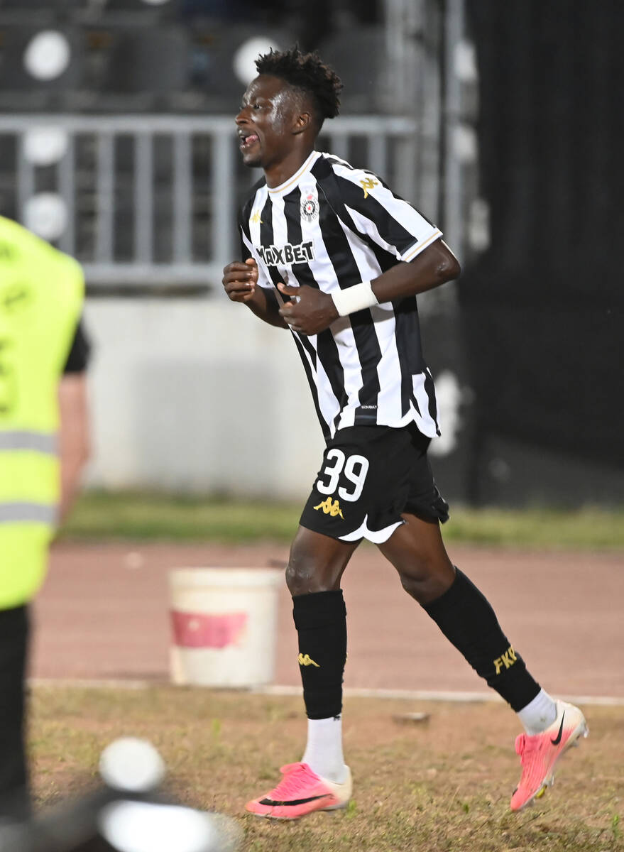 Ibrahim Zubairu se vraća na teren sa atletske staze stadiona u Humskoj