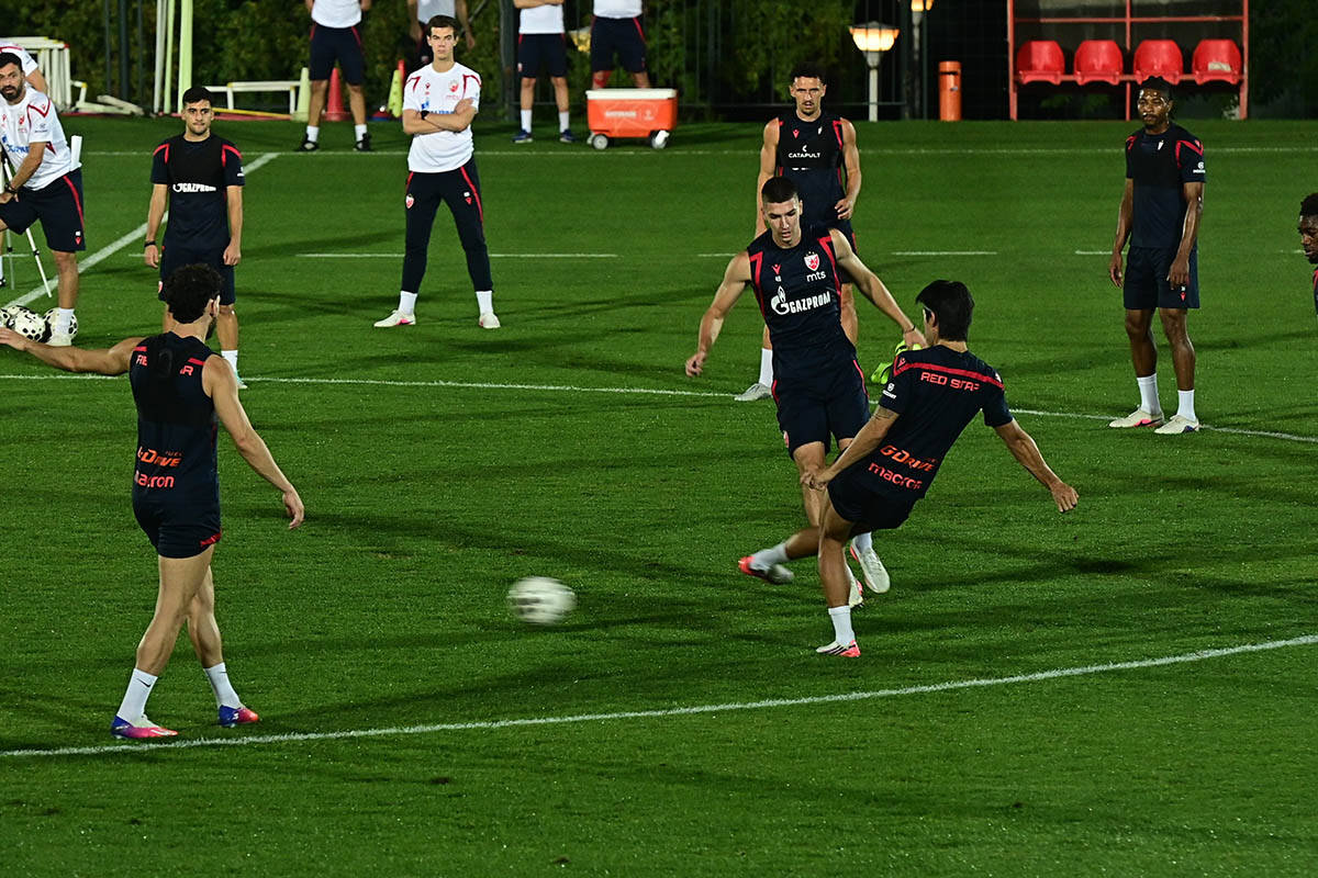 trening FK Crvena Zvezda (5).jpg