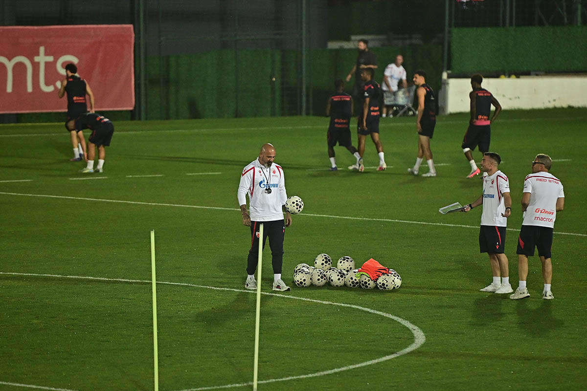 trening FK Crvena Zvezda (7).jpg