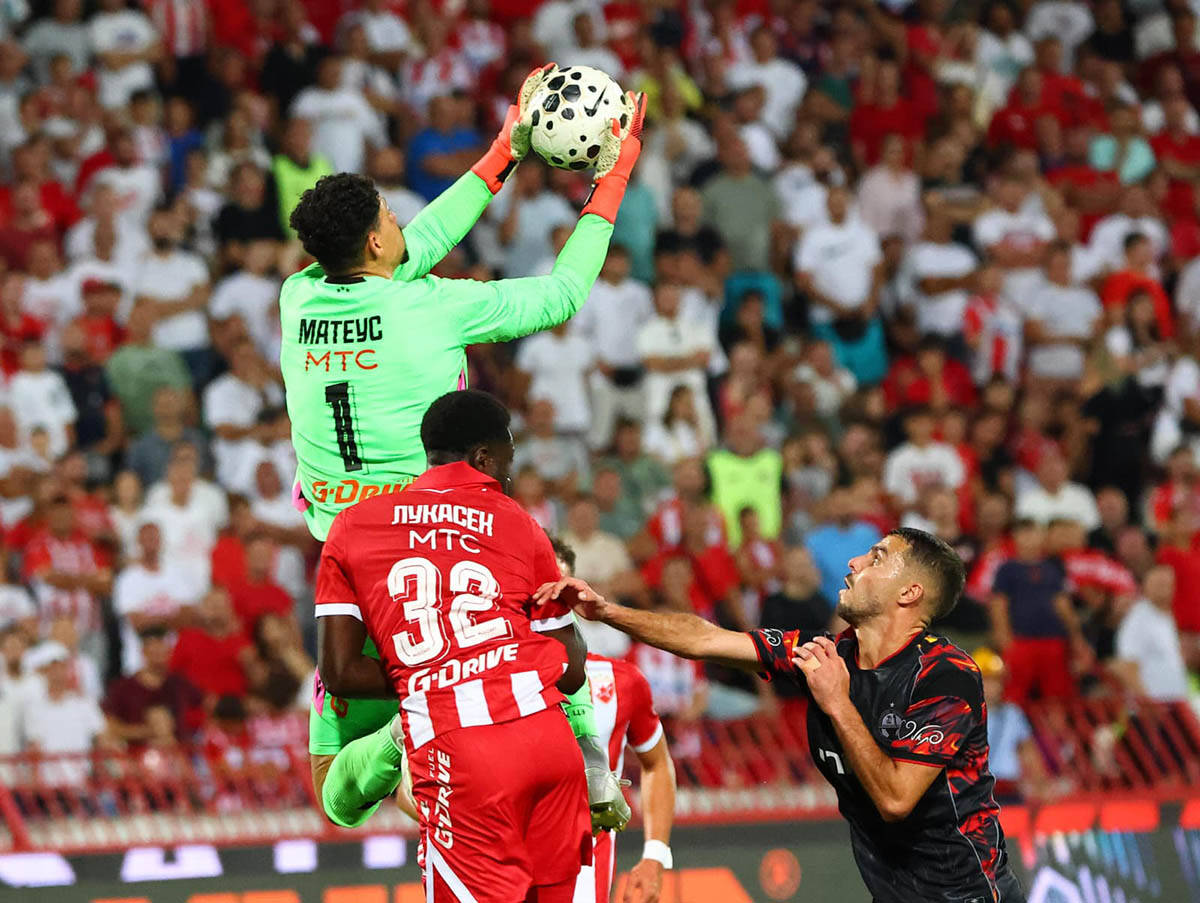 Crvena zvezda - Hapoel 18.jpg