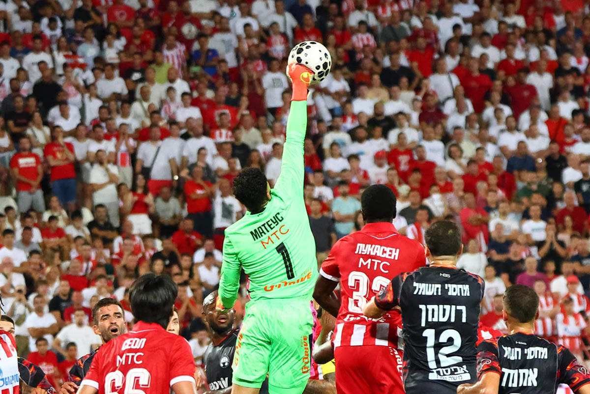 Crvena zvezda - Hapoel 22.jpg