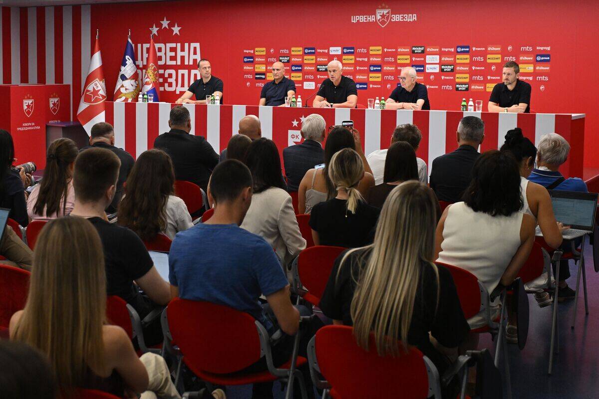 Vanredno obracanje Crvene zvezde (2).JPG